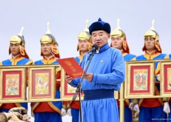 УИХ-ын дарга С.Бямбацогт төрийг төлөөлөн Сутай хайрхны тэнгэрийг тахих төрийн тахилгад оролцлоо
