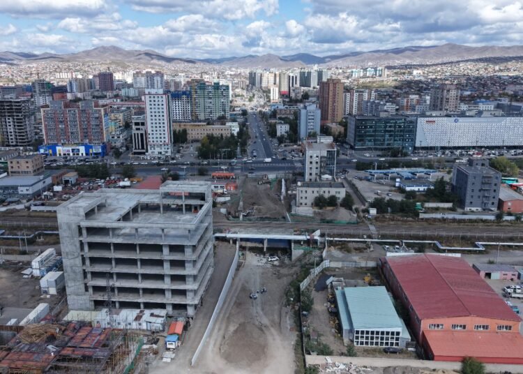 Төмөр зам доогуурх нүхэн гарцуудын бүтээн байгуулалтын нийт ажлын явц 74 хувийн гүйцэтгэлтэй үргэлжилж байна