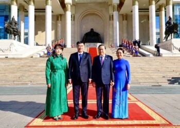 Бүгд Найрамдах Социалист Вьетнам Улсын Үндэсний Ассамблейн даргыг албан ёсоор угтаж авлаа