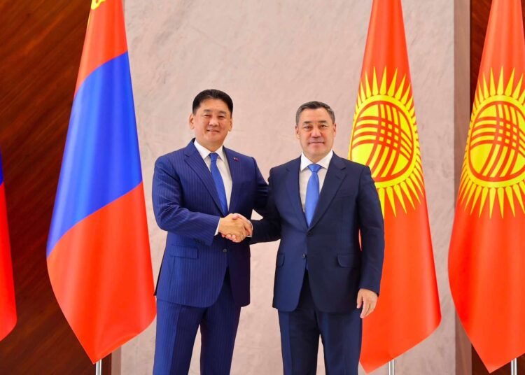 Ерөнхийлөгч У.Хүрэлсүх Киргизийн Ерөнхийлөгч С.Жапаровтай уулзлаа