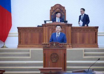 Монгол Улсын нэгдсэн төсвийн 2026 оны төсвийн хүрээний мэдэгдэл, 2027-2028 оны төсвийн төсөөллийн тухай хуульд өөрчлөлт оруулах тухай хуулийн төслийн нэг дэх хэлэлцүүлгийг явууллаа