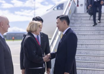 Ерөнхий сайд Н.Учрал Дорнын эдийн засгийн чуулга уулзалтад оролцохоор ОХУ-ын Владивосток хотноо хүрэлцэн ирлээ