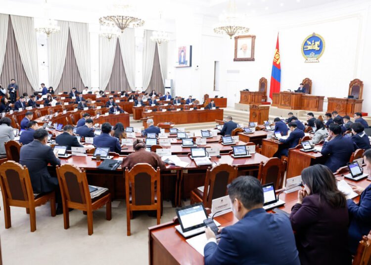 Олон Улсын Хөдөлмөрийн Байгууллагын 81, 129 дүгээр конвенц соёрхон батлах тухай хуулийн төслүүдийг баталж, Төрийн худалдан авах ажиллагааны тухай хуулийн төслийг анхны хэлэлцүүлэгт шилжүүллээ