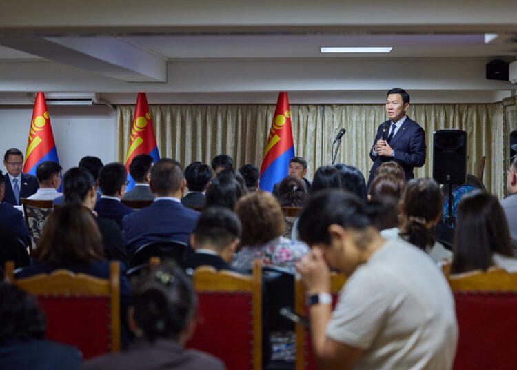 ЕРӨНХИЙ САЙД ЯПОН УЛСАД АЖИЛЛАЖ, АМЬДАРЧ БУЙ ИРГЭДТЭЙГЭЭ УУЛЗЛАА
