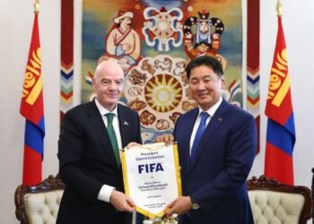 Олон улсын хөлбөмбөгийн холбоотой нягт хамтран ажиллана