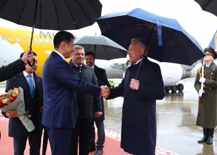 Ерөнхийлөгч У.Хүрэлсүх Бүгд Найрамдах Беларусь Улсад төрийн айлчлал хийхээр хүрэлцэн ирлээ